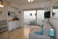 Cannes Locations, appartements et villas en location  Cannes, copyrights John and John Real Estate, photo Rf 300-01