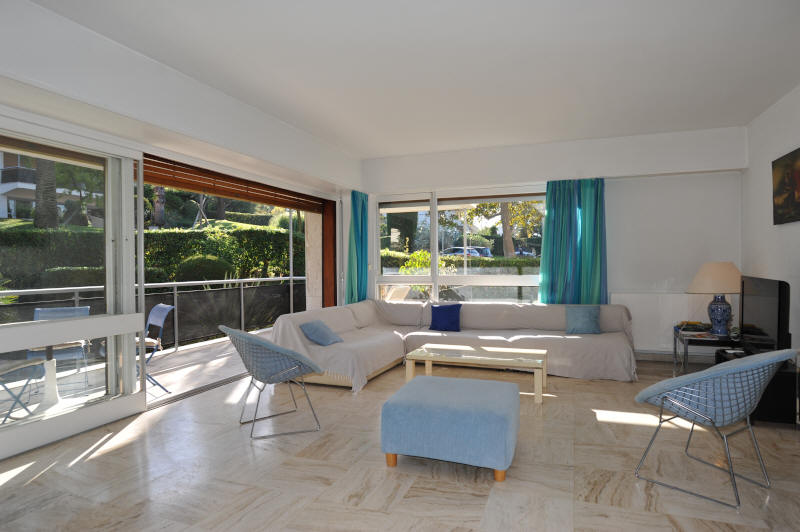 Cannes Locations, appartements et villas en location  Cannes, copyrights John and John Real Estate, photo Rf 304-03