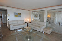 Cannes Locations, appartements et villas en location  Cannes, copyrights John and John Real Estate, photo Rf 314-03