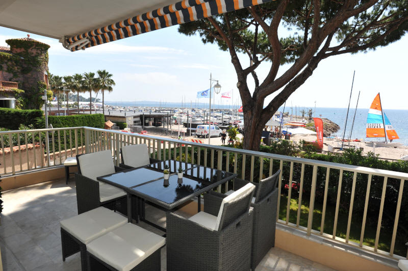 Cannes Locations, appartements et villas en location  Cannes, copyrights John and John Real Estate, photo Rf 318-01