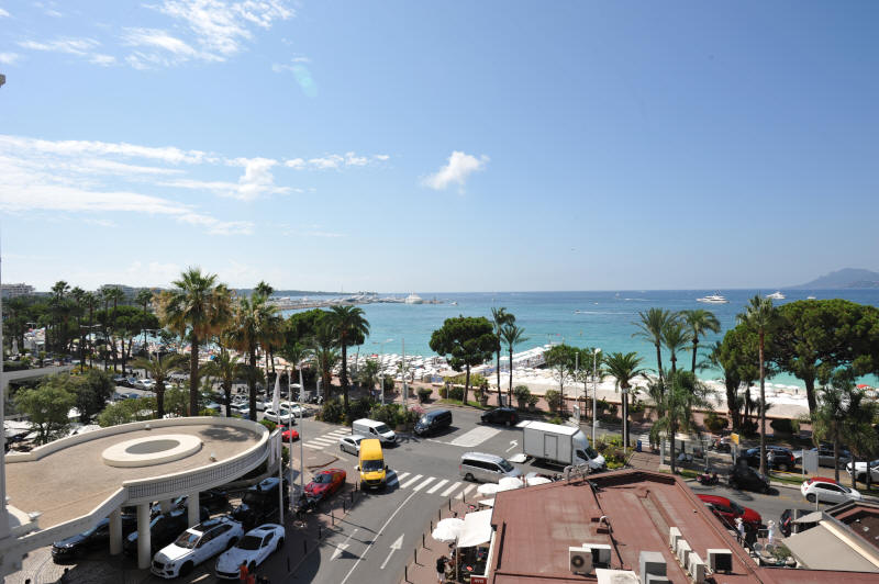 Cannes Locations, appartements et villas en location  Cannes, copyrights John and John Real Estate, photo Rf 319-03