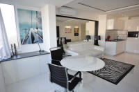 Cannes Locations, appartements et villas en location  Cannes, copyrights John and John Real Estate, photo Rf 347-07