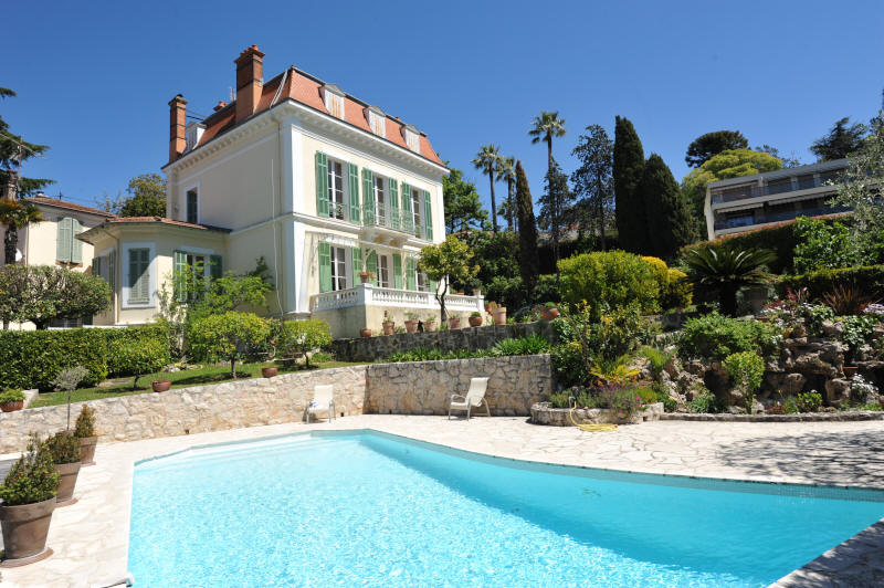 Cannes Locations, appartements et villas en location  Cannes, copyrights John and John Real Estate, photo Rf 350-09