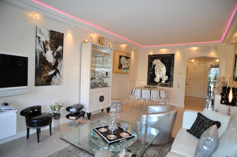 Cannes Locations, appartements et villas en location  Cannes, copyrights John and John Real Estate, photo Rf 355-06