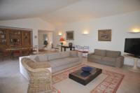 Cannes Locations, appartements et villas en location  Cannes, copyrights John and John Real Estate, photo Rf 398-23