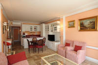 Cannes Locations, appartements et villas en location  Cannes, copyrights John and John Real Estate, photo Rf 409-09