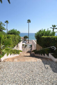 Cannes Locations, appartements et villas en location  Cannes, copyrights John and John Real Estate, photo Rf 411-20