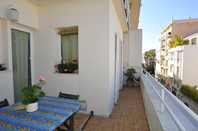 Cannes Locations, appartements et villas en location  Cannes, copyrights John and John Real Estate, photo Rf 436-03